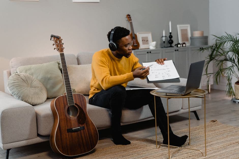 Guitar student in a lesson near Alpharetta, GA