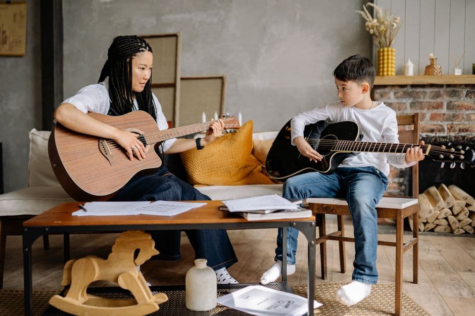 Guitar student in a lesson near Dunwoody, GA