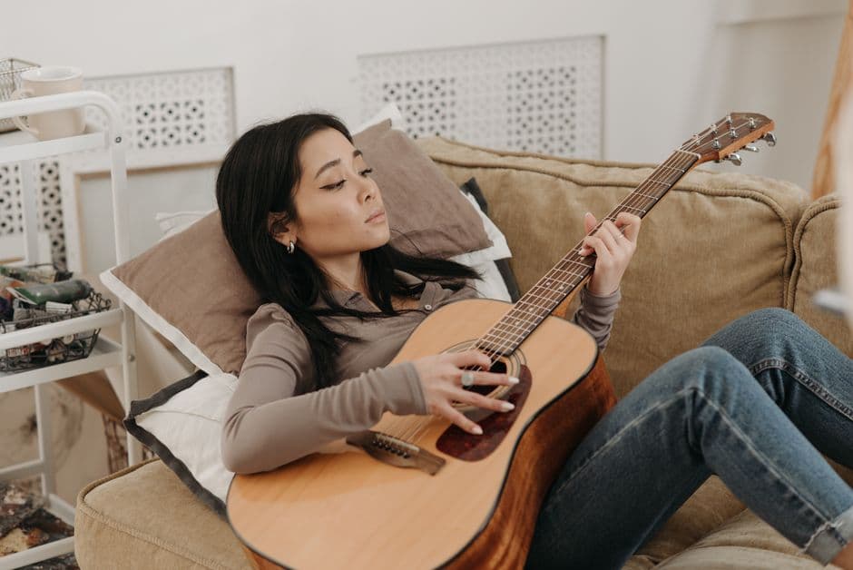 Guitar student in a lesson near Smyrna, GA