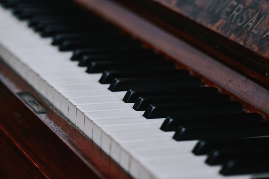 Piano keys in close up, piano lessons serving Brookhaven, GA