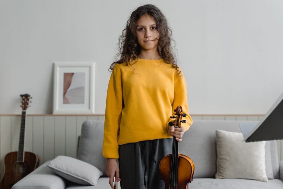 Viola student in a lesson, serving Buckhead, GA