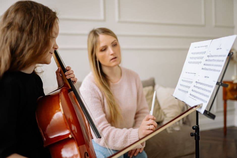 Viola student in a lesson, serving Johns Creek, GA