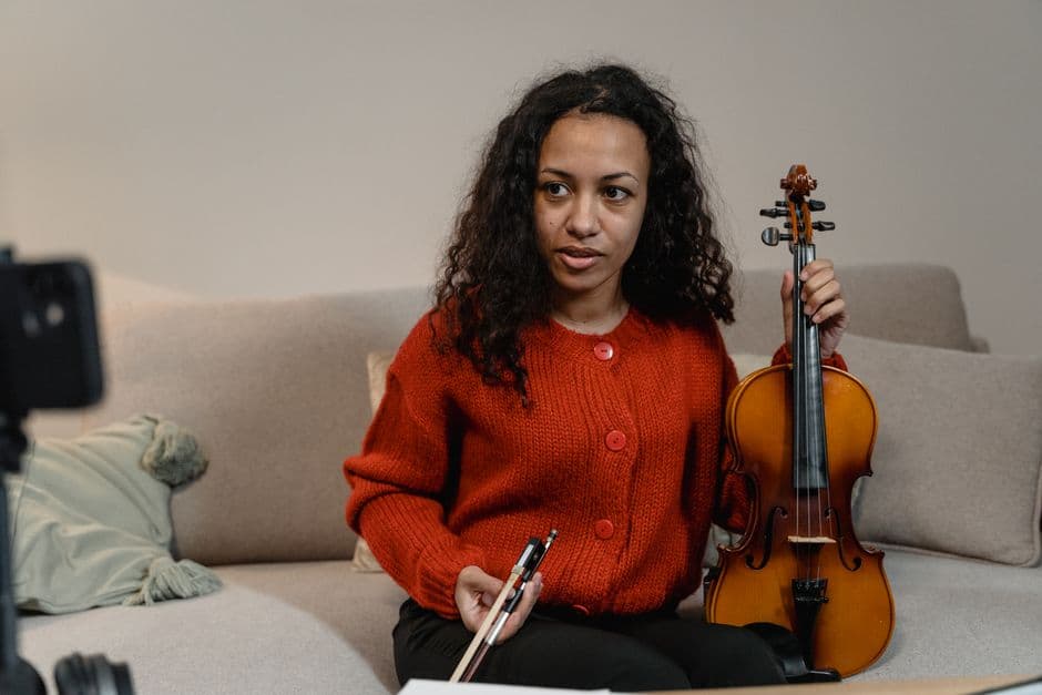 Violin student in a lesson, serving Decatur, GA