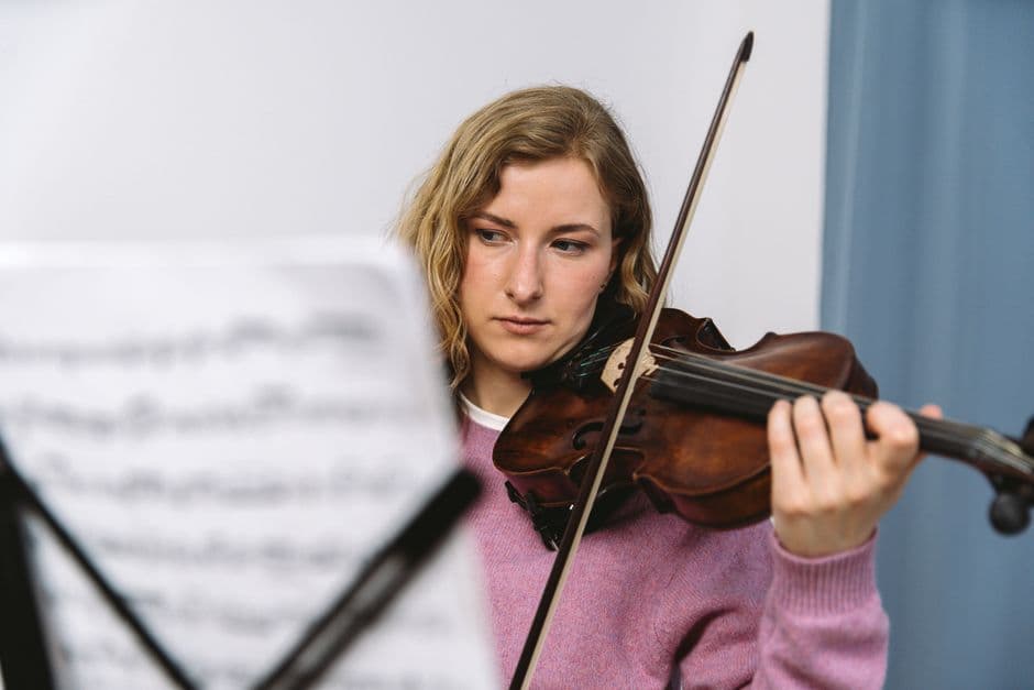 Violin student in a lesson, serving Tucker, GA